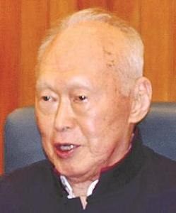 リー・クアンユー元首相の写真