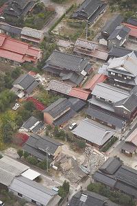 鳥取県北栄町　倒壊した家屋の写真