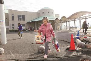 閉鎖された熊本県益城町の避難所の写真