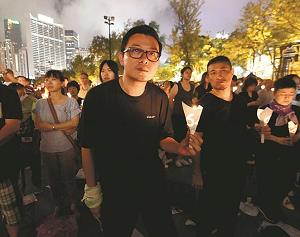 香港で行われた天安門事件を追悼する集会の写真