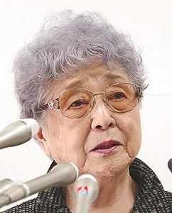 横田めぐみさんの母早紀江さんの写真