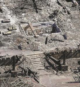 首里城正殿の焼け跡の写真