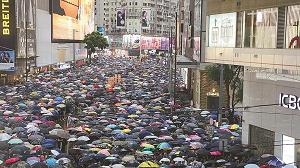 香港のデモ行進の写真