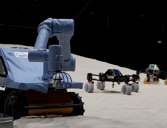 月面探査へ小型ロボ準備中